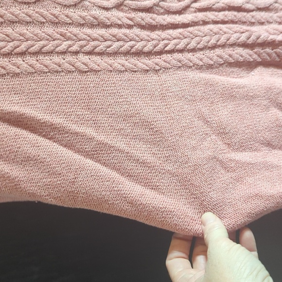 Croft& Barrow sweater - Picture 2 of 4